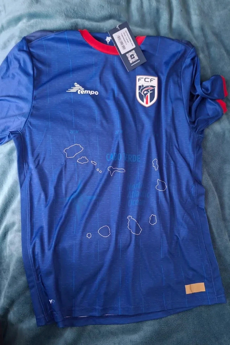 Mystery Box Piłkarski – koszulka Republiki Zielonego Przylądka 2026 otrzymana przez klienta Jersey Collection