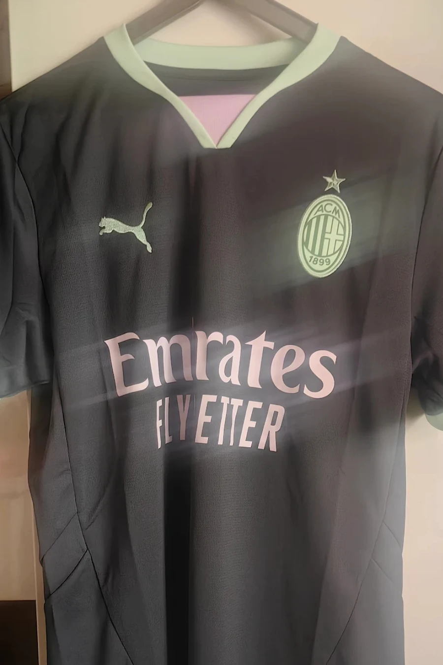 Mystery Box Piłkarski – koszulka AC Milan Third 2024/25 otrzymana przez klienta Jersey Collection